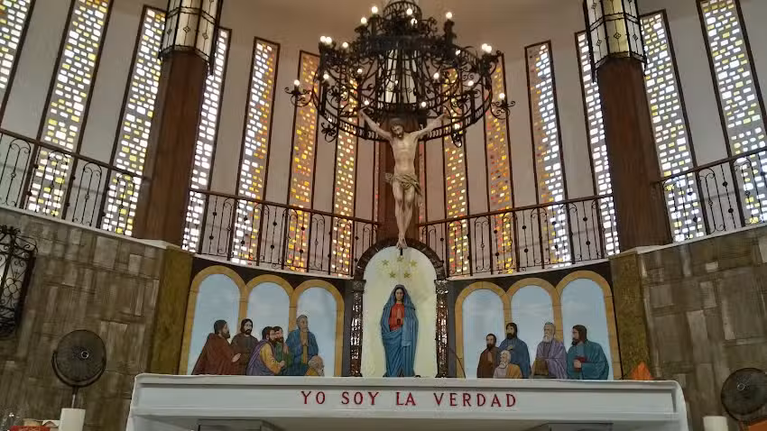 Iglesia de Santa Mar&iacute;a Reina de los Ap&oacute;stoles