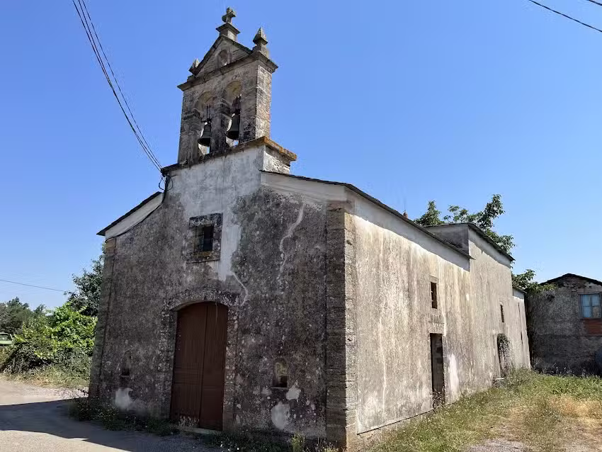 Iglesia de Santa Mari&ntilde;a de Castrosante