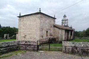 Iglesia de Santa Mari&ntilde;a de Covelo