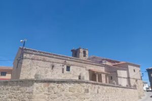 Iglesia de Santiago Ap&oacute;stol de Belv&iacute;s de Monroy.