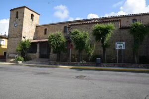 Iglesia de Santiago Ap&oacute;stol de El Raso