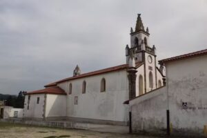 Iglesia de Santiago Apóstol de Franza