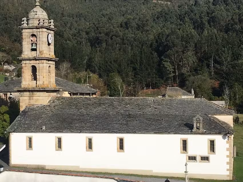 Iglesia de Santiago de Bravos