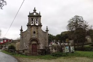 Iglesia de Santiago de Entrambasaugas