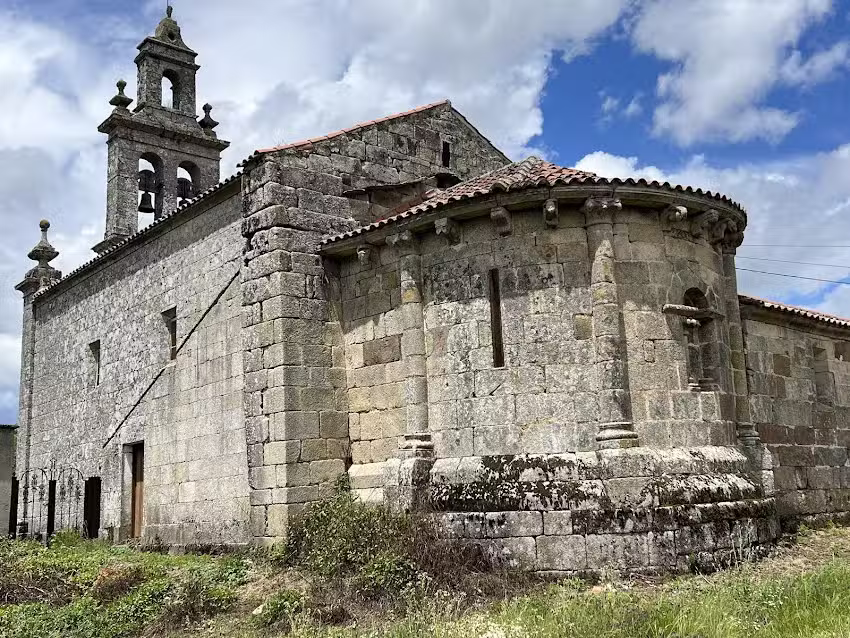 Iglesia de Santiago de Lousada