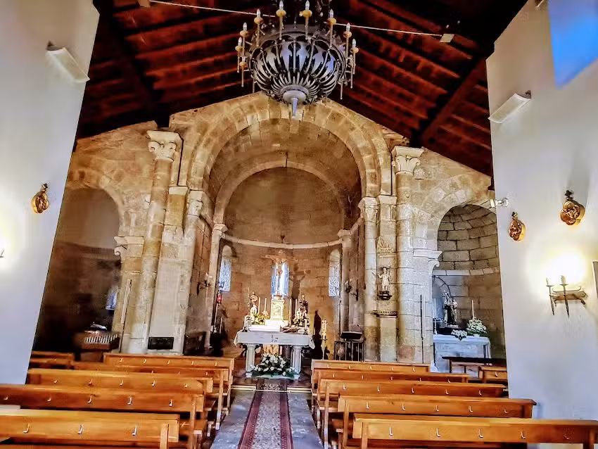 Iglesia de Santiago de O Burgo