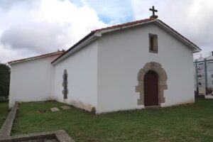 Iglesia de Santiago de Paderne