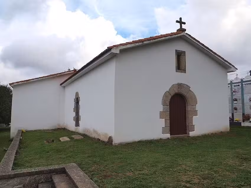 Iglesia de Santiago de Paderne