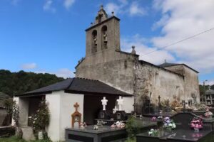 Iglesia de Santiago de Renche