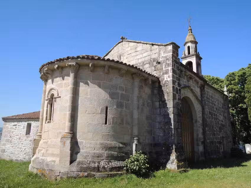 Iglesia de Santiago de Requeixo