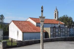 Iglesia de Santiago de Vilouriz
