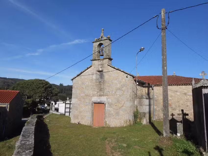 Iglesia de Santiago de Xubial