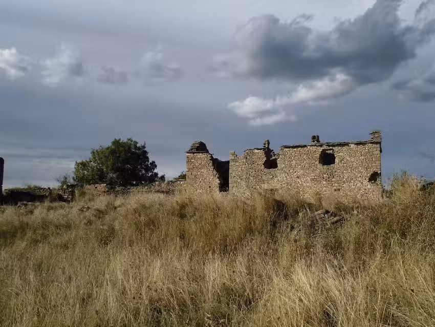 Iglesia de Santiago. Ruinas (Arasilla)