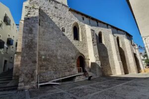 Iglesia de Santiago y Santa &Aacute;gueda