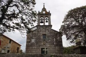 Iglesia de Santiso de Vilanova