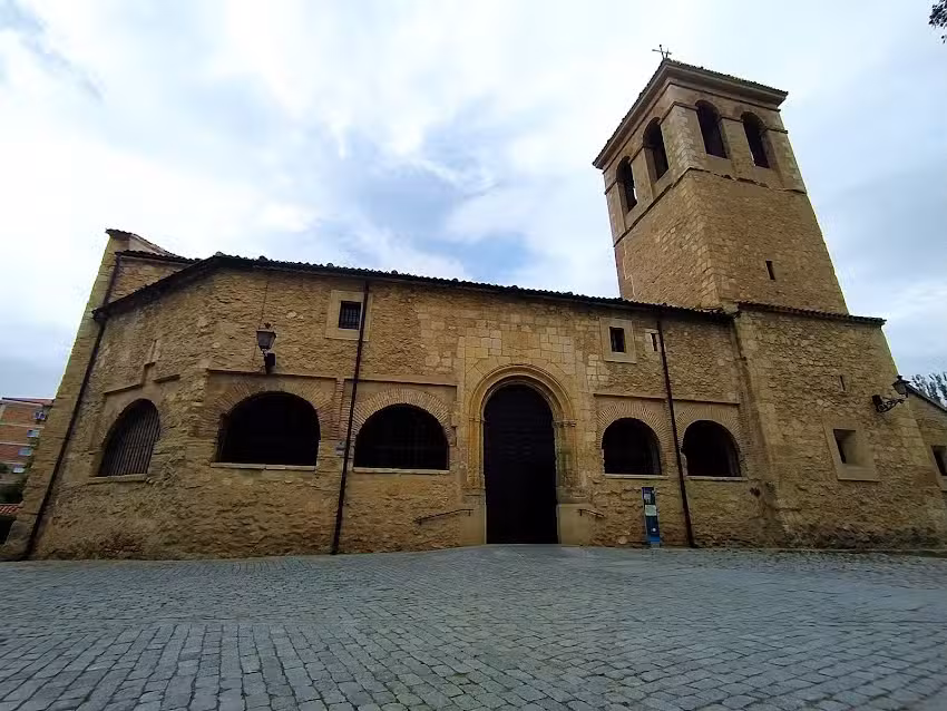 Iglesia de Santo Tom&aacute;s Ap&oacute;stol