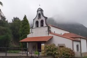 Iglesia de Santolaya