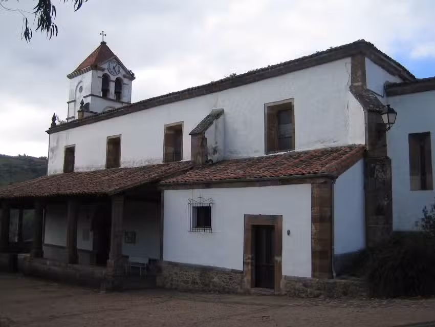 Iglesia de Santolaya de Cabranes