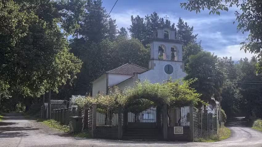 Iglesia de Sobrado de Picato