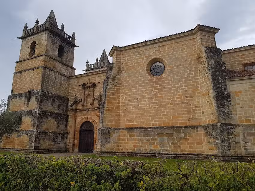 Iglesia de Torrevaldealmendras