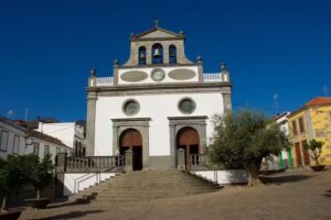 Iglesia de Vega de San Mateo