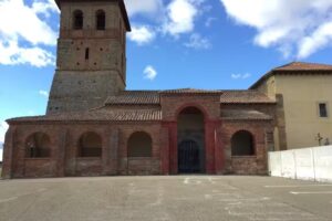 Iglesia de Villarroañe