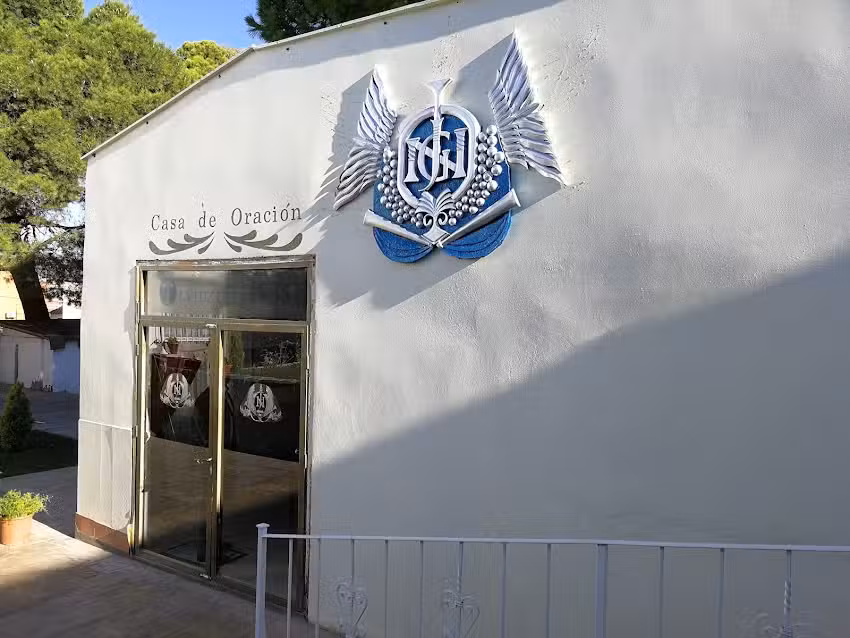 Iglesia del Dios Vivo Columna y Apoyo de la Verdad LA LUZ DEL MUNDO