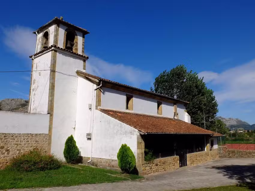 Iglesia del pueblo de San Mateo de Buelna