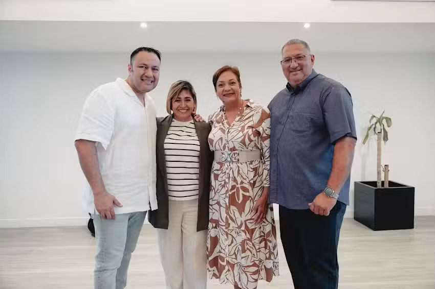 Iglesia En Su presencia Canarias