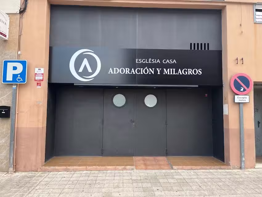Iglesia Evang&eacute;lica Casa de Adoraci&oacute;n y Milagros