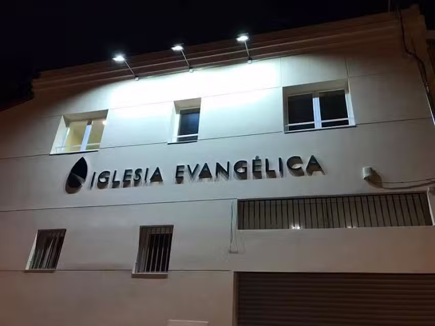 Iglesia evang&eacute;lica en Suanzes