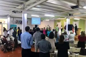 Iglesia evangelica Rey de Reyes Renacer