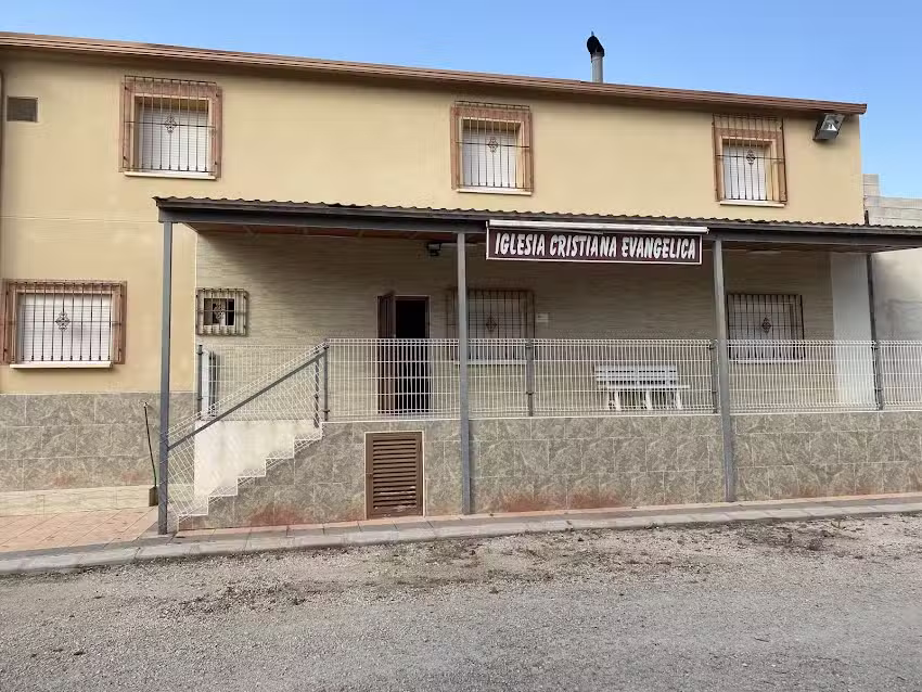 Iglesia Evang&eacute;lica, Torre Montijo