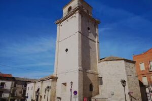Iglesia-Museo Santa Mar&iacute;a de Mediavilla