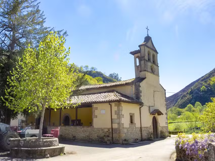 Iglesia Ntra. Sra. de las Nieves Espinar&eacute;u