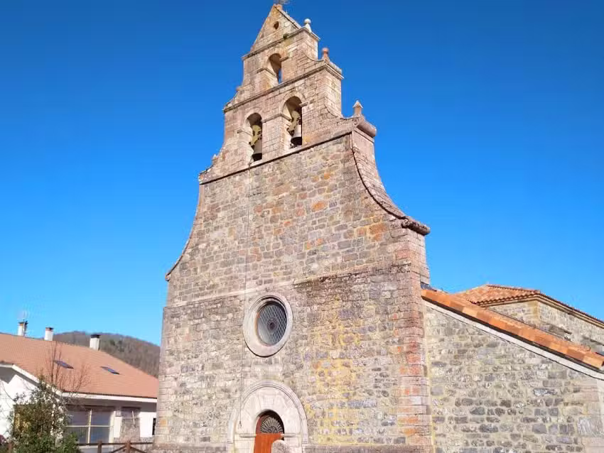 Iglesia Parroquial de Bur&oacute;n