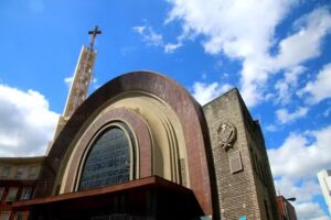 Iglesia parroquial de la Congregaci&oacute;n de la Pasi&oacute;n &ndash; Santuario San Felic&iacute;simo
