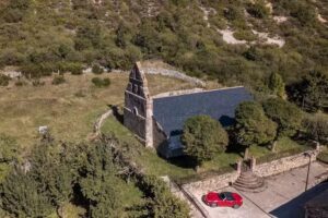 Iglesia parroquial de San Esteban de la Riera de Babia