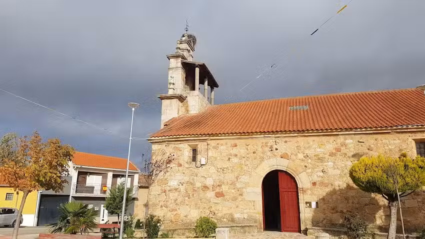 Iglesia Parroquial de San Pedro Ap&oacute;stol en Calvarrasa de Arriba