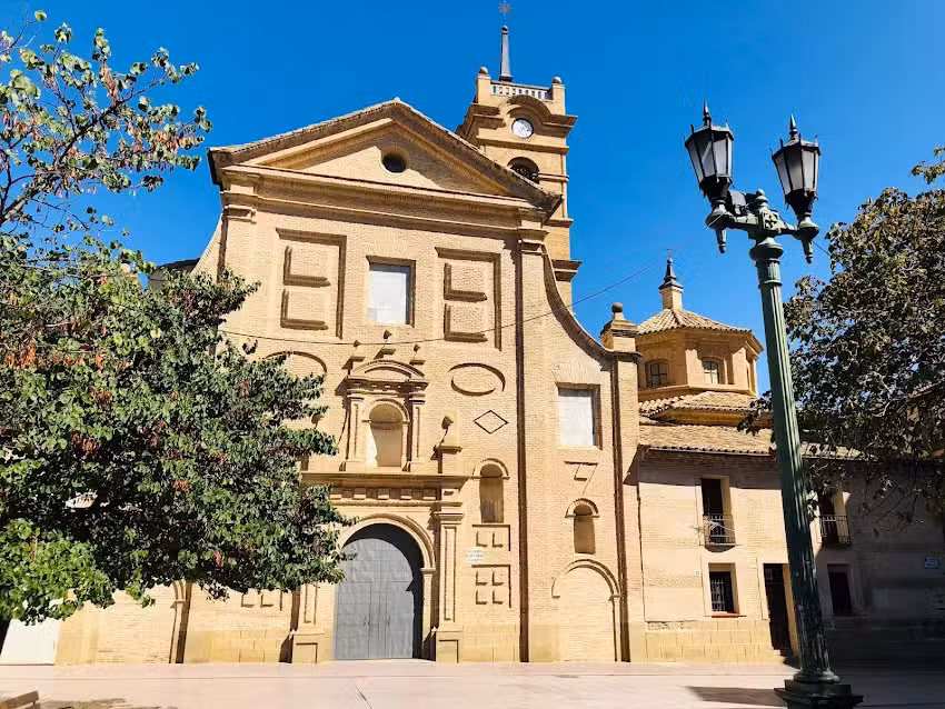 Iglesia Parroquial de Santo Domingo y San Mart&iacute;n