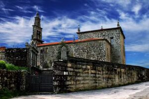 Iglesia parroquial Santa Mar&iacute;a de Arnuide
