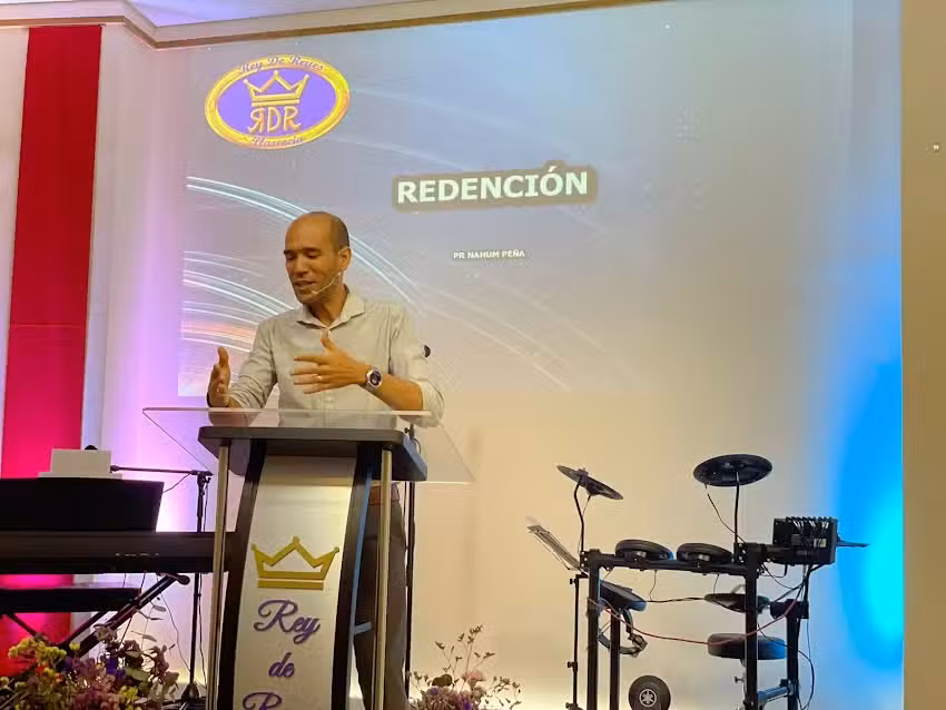 IGLESIA REY DE REYES DE PLASENCIA