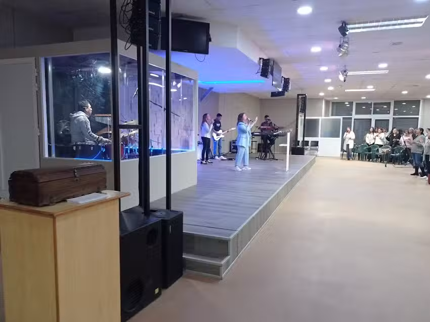 Iglesia R&iacute;os de Vida