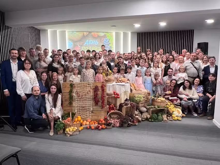 Iglesia &laquo;Salvaci&oacute;n de Dios&raquo; &ndash; Церква &laquo;Спасіння Боже&raquo;