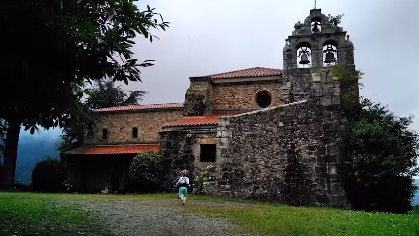 Iglesia San Juli&aacute;n de Ucieda