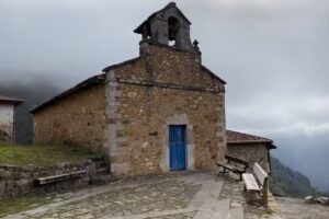 Iglesia Santa Mar&iacute;a de Bandujo
