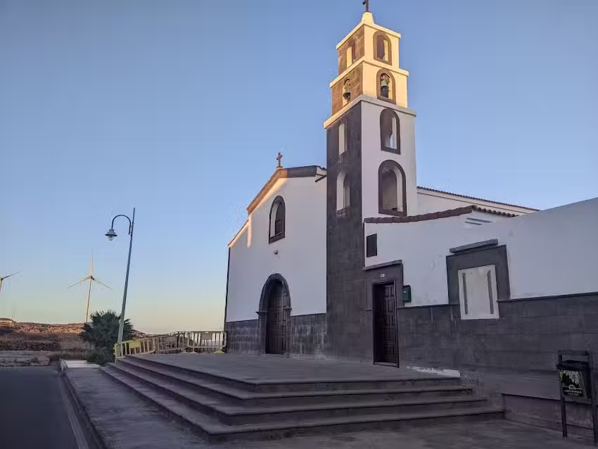 Iglesia Virgen De Los Pobres