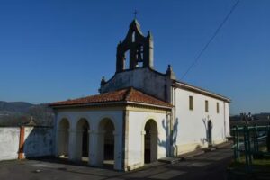 Iglesia y cementerio de Santa Marina de Piedramuelle