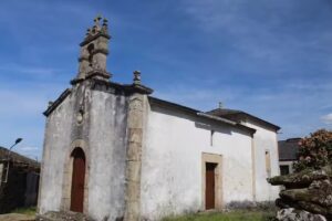 Igrexa de San Xuli&aacute;n de Frades