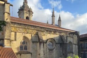 Jasokundeko eta Sagarrondoko Andre Mari Eliza/Iglesia Parroquial de Nuestra Se&ntilde;ora de la Asunci&oacute;n y del Manzano